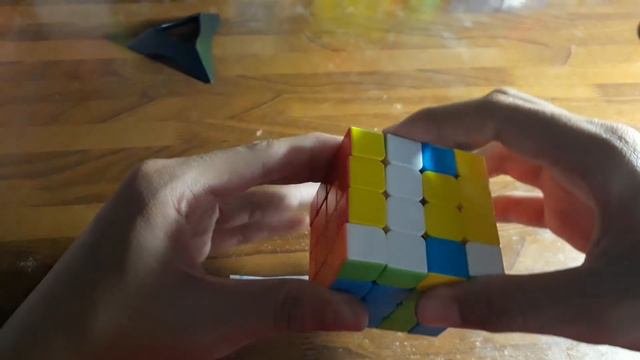 Trường hợp đặc biệt rubik 4×4×4 (Parity OLL): lật 2 viên  cạnh liền nhau và cách giải