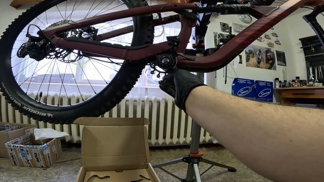 SERVIS: Vodítko a bushguard na Spectral 125 + výměna klik Shimano