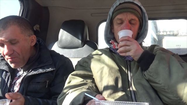 мукбанг обжор на работе с сергеем мусорщиком суп гороховый и плов