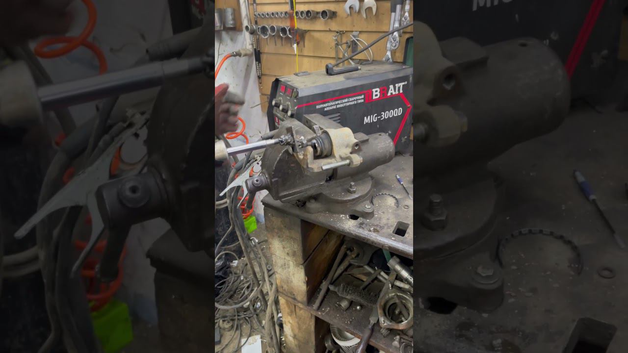 Немного заклинило суппорт. Mitsubishi Lancer. Заржавел к работе. #car #fail #ремонт #service #diy