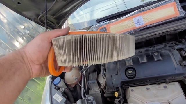 Замена воздушного фильтра на Citroen c4