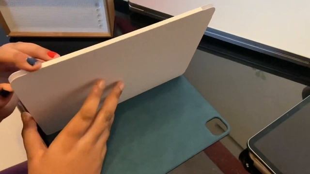 New I Pad Pro M1 Smart folio