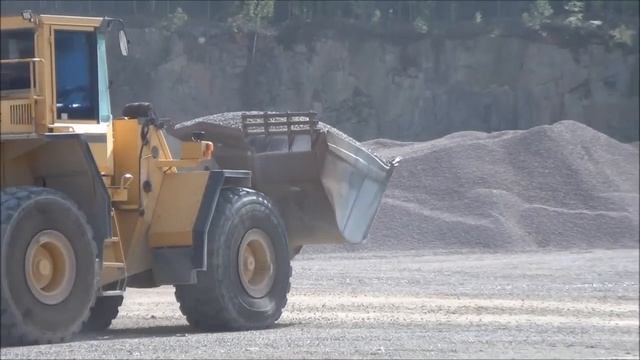 Volvo BM L180 Working