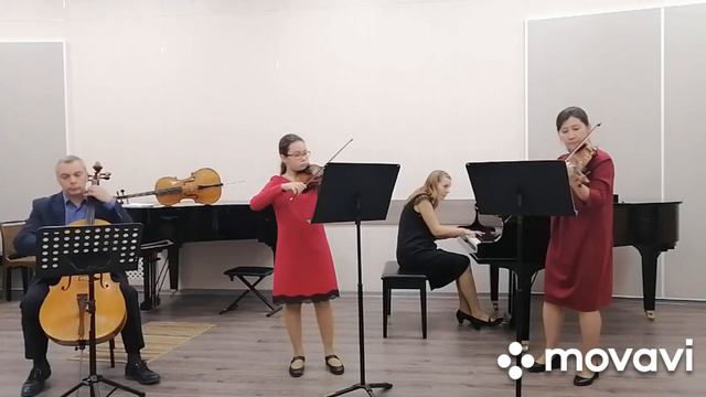 А. Корелли Трио - Соната для двух скрипок, виолончели и фортепиано.