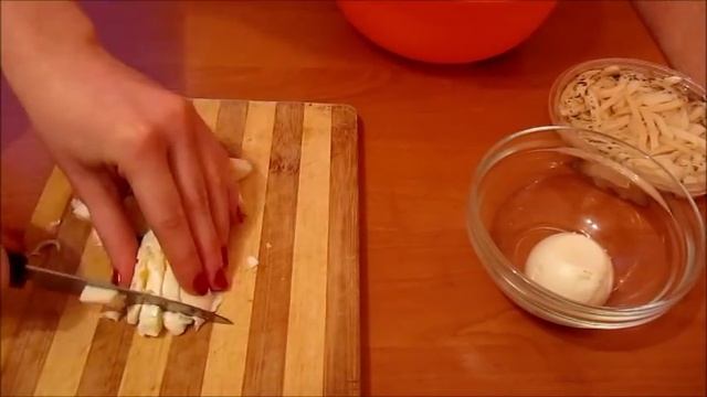 Рецепт: салат из авокадо и маринованных кальмаров