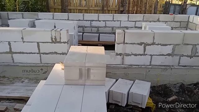 Просчитались??четвертый ряд окон нет ?. Скоро в школу