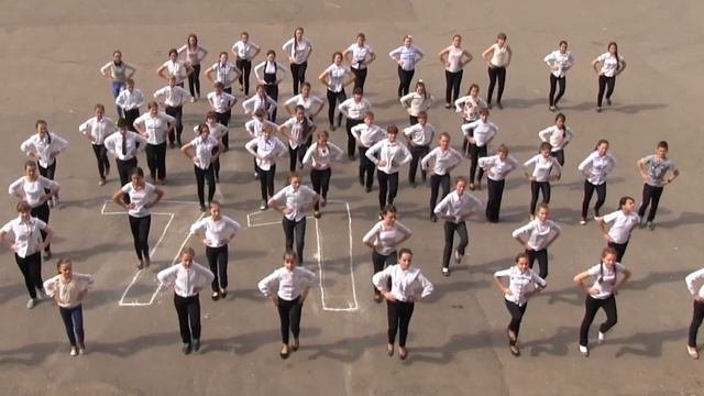 Молодежный патриотический флешмоб Республика. Молодежь. Победа. Лутугино 5 мая