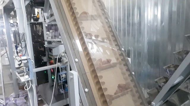 Линия автоматической фасовки и упаковки круассанов с мультиголовочным дозатором