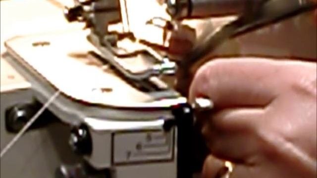 SL 3335 OVERLOCK TOYOTA.wmv