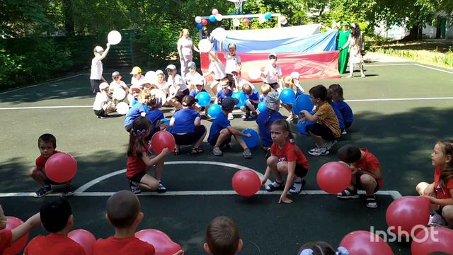 флешмоб в детском саду  на День России