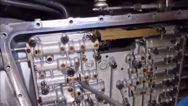 2006 BMW TIP DE COMO REMOVER VALVE BODY 6HP TRANS