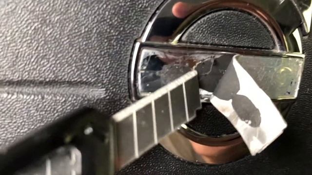 Cambio de emblema de Volante en VOLVO S60