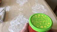 Как открыть упрямую крышку. Способ.