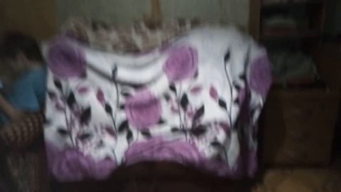 Шалаш из подушек и плета