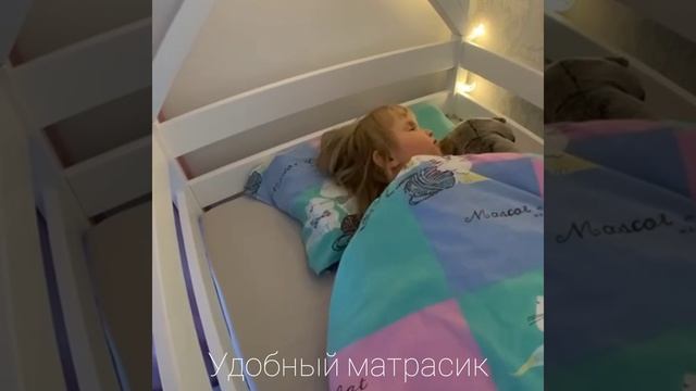 Детская кровать чердак с лестницей комод
