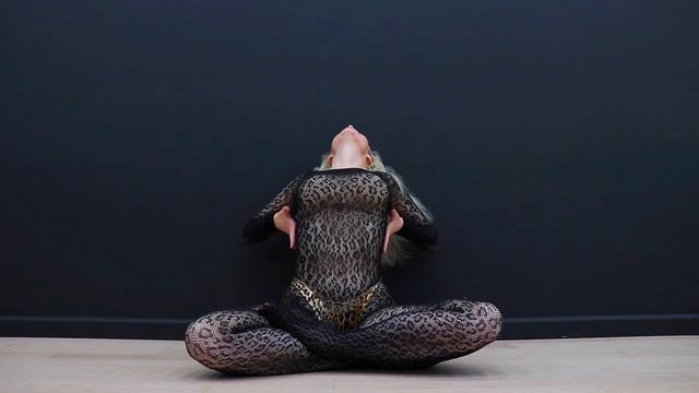 Yoga Flow — Full Body Stretch (1)#fashion #style #outfit #Girl #yoga #Sexy