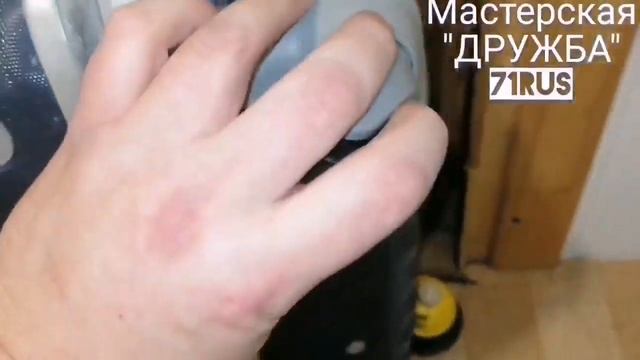 Ремонт чемодана  Замена колеса поворотного
