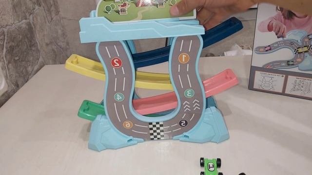 Автотрек с машинками, развивающая игрушка для малышей. Ссылка в комментариях