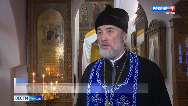 Сегодня в псковских храмах прошли праздничные богослужения в честь Казанской иконы Божией Матери