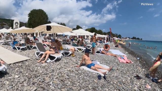 Сочи Лазаревское пляж Одиссея сегодня 22 июля 2024. Обстановка на пляже море и погода сейчас