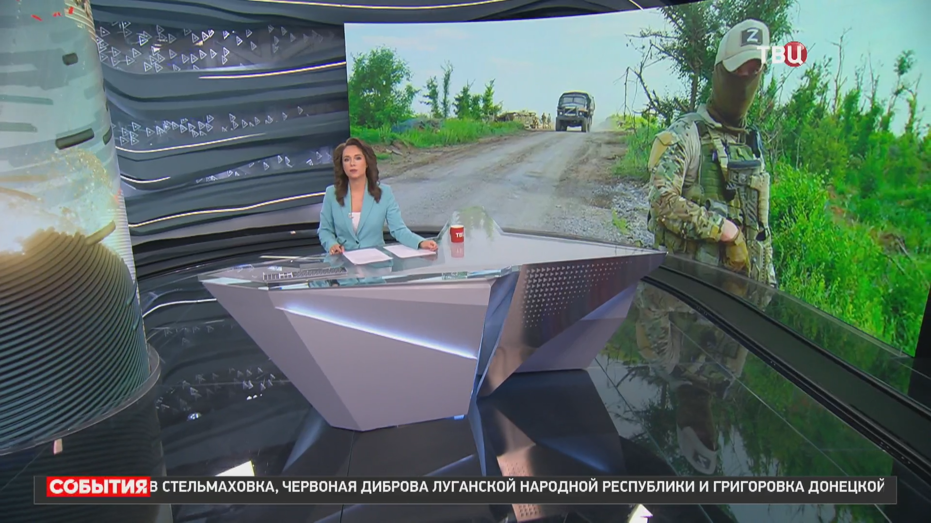 Прямой наводкой уничтожил танк: новые подвиги российских военных / События на ТВЦ