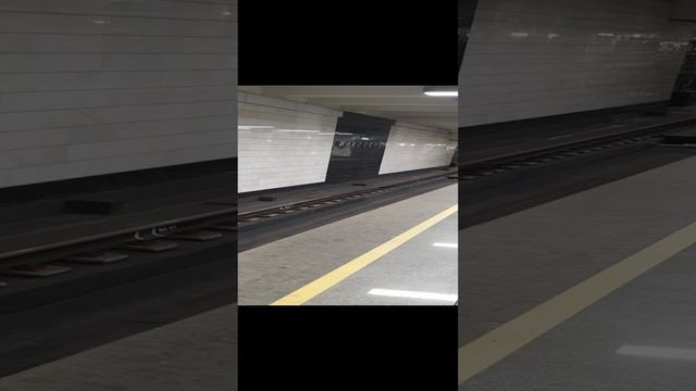 Прибытие ретро поезда Сокольники на ст.Каховская(снято 18.05.2024)