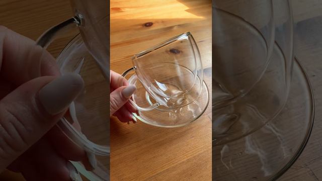 Чашка с двойными стенками стекло