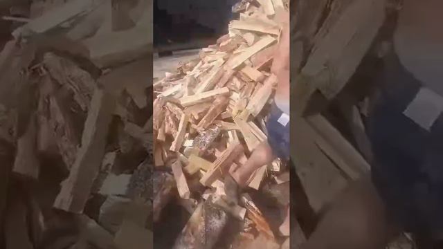 Колоть дрова с кайфом!☀

Целая гора дров легко, с музыкой и комплектом дровокола для трактора от oDr