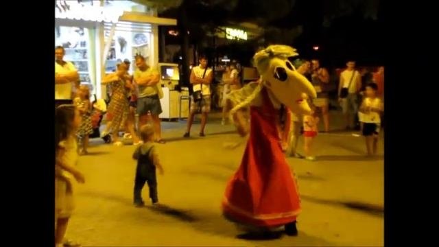 Бабки Ежки зажигают! Морееее набережная КРЫМ!_81