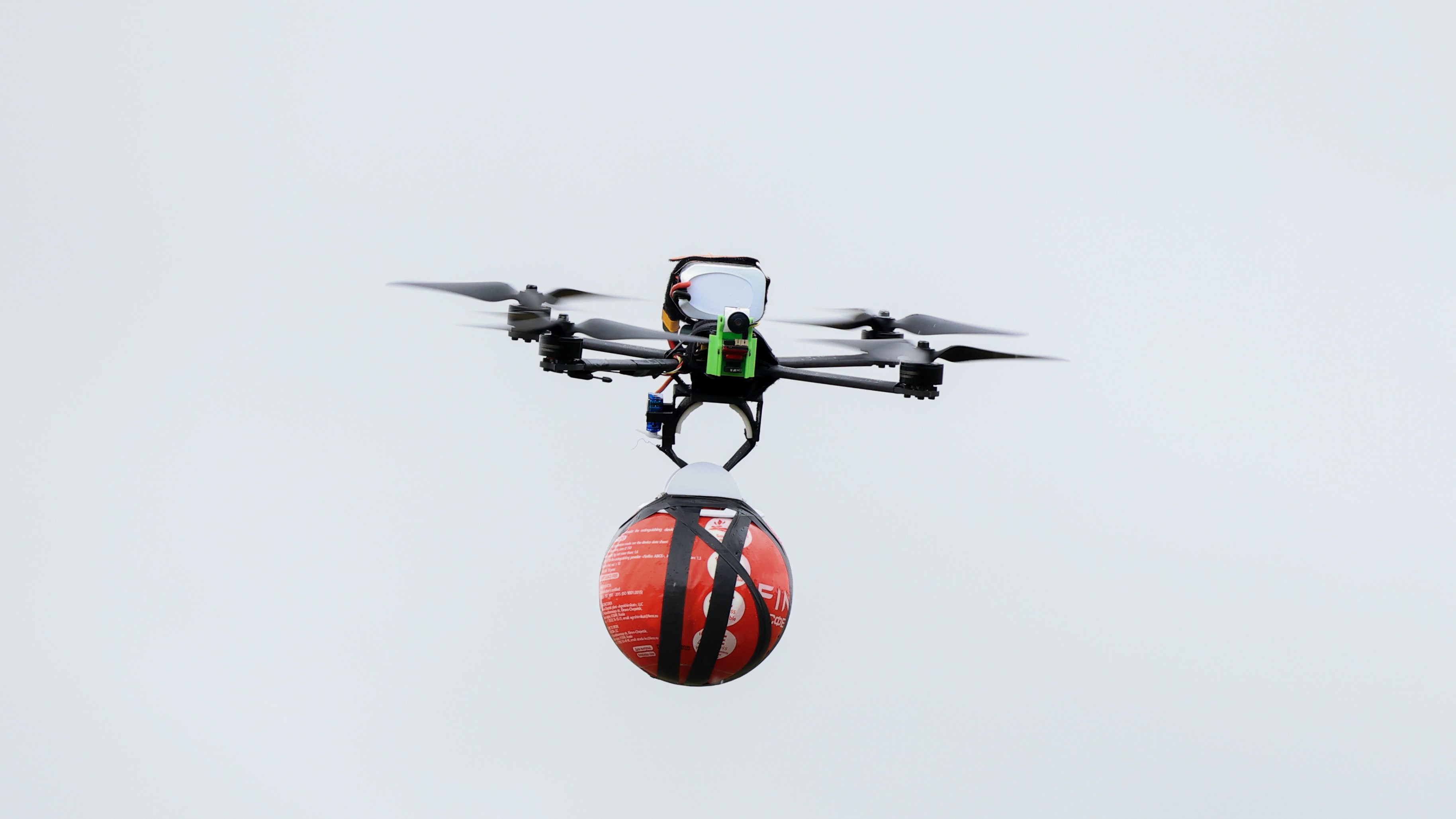 «Технопарк Санкт-Петербурга» принял участие в испытании противопожарных дронов