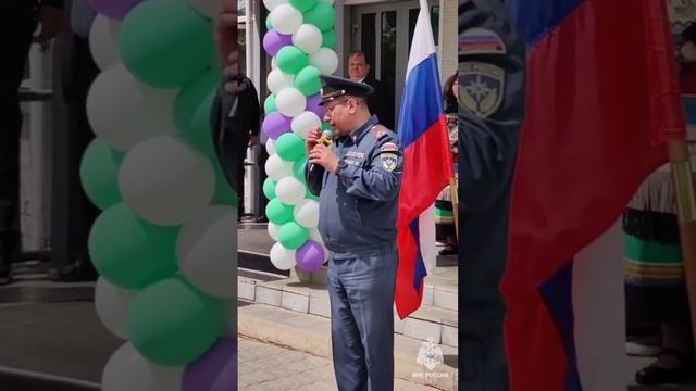 Сотрудники МЧС России приняли участие в высадке «Сада памяти» в Хабаровске