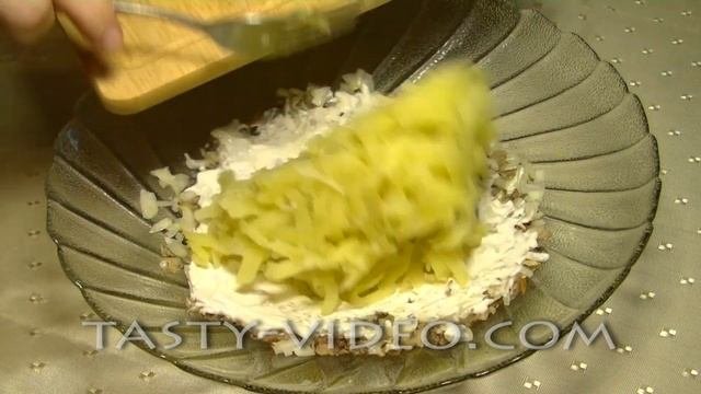 Салат с капустой и шпротами