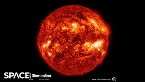 На Солнце произошёл настоящий фейерверк — NASA запечатлели сразу 4 солнечные вспышки одновременно.