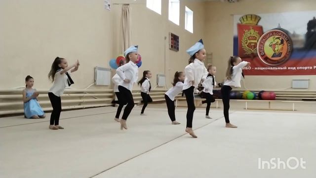 У моря,у синего моря.

Отчётный концерт, закрытие сезона, художественная гимнастика.