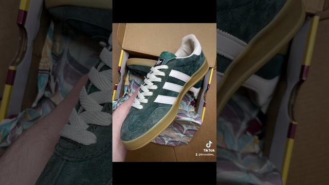 Кроссовки Adidas Gazelle x Gucci (бело-зеленые).
