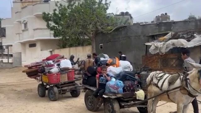 ⚡️Палестинцы начали покидать восточную часть города Рафах после призыва израильских военных эвакуиро