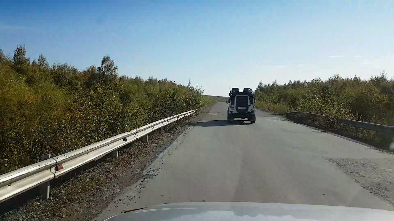 летит лендровер дэф!Вася run! Даешь 110 !