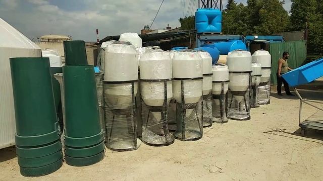 Пластиковые емкости для воды