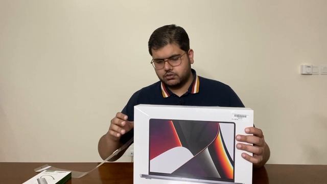 Unboxing the MacBook Pro 2021 | M1 Pro Chip | Unpaid/Unsponsored Unboxing | New MacBook Unboxing
