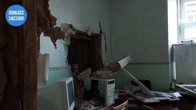L'armée ukrainienne bombarde l'école n°22 en plein centre de Donetsk - 30 mai 2022