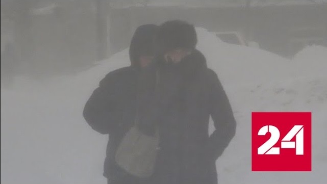 Снежный циклон в Магадане оставил людей без электричества - Россия 24 