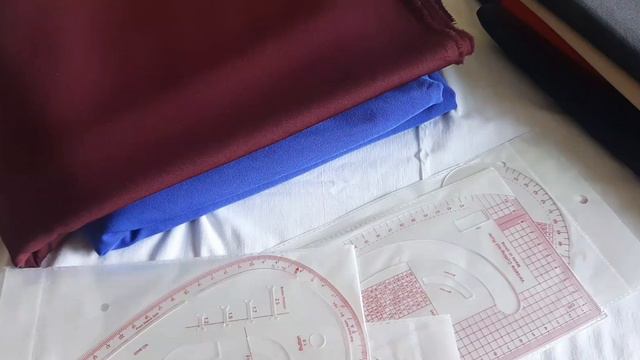 Влог №7 Много ткани и пряжи. Увеличила джинсы в талии на 3 см.