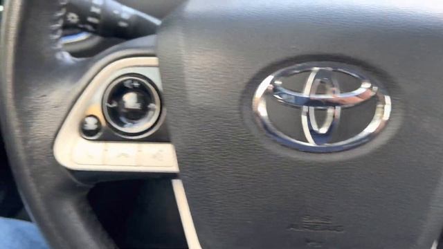 2017 Toyota Prius Hybrid Pkg3 Touring fully loaded