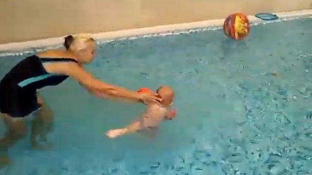 Грудничковое плавание в Atmosfera Fitness&SPA