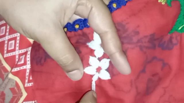 Lazy Daisy Flower/ embroidery tutorial for beginners / how to do a lazy daisy stitch