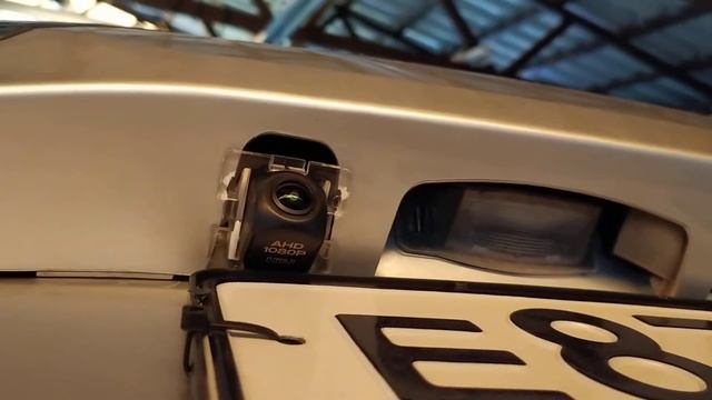 камера заднего вида Sony в штатное место Мицубиси аутлендер 3