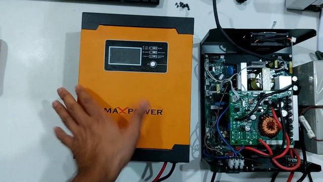 Homage vertex  vs MaxPower Sunglow | Which Inverter should I Buy ? | All inverters are same.