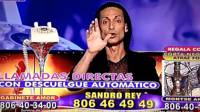 Que lle boto terra por riba Sandro Rey? Masa na teño