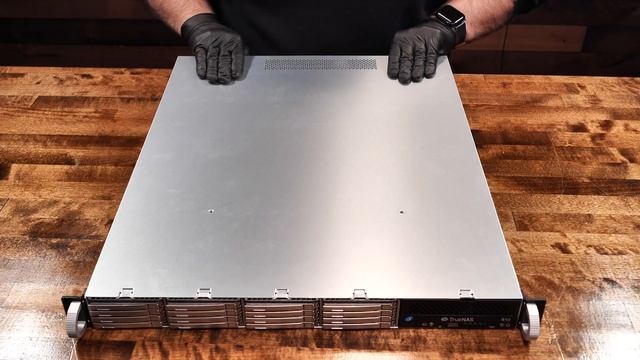 16 SSDs IN 1U! - All-Flash TrueNAS R10 Review!