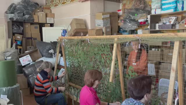 Очередной груз с помощью подготовил к отправке на фронт волонтерский центр города Омска